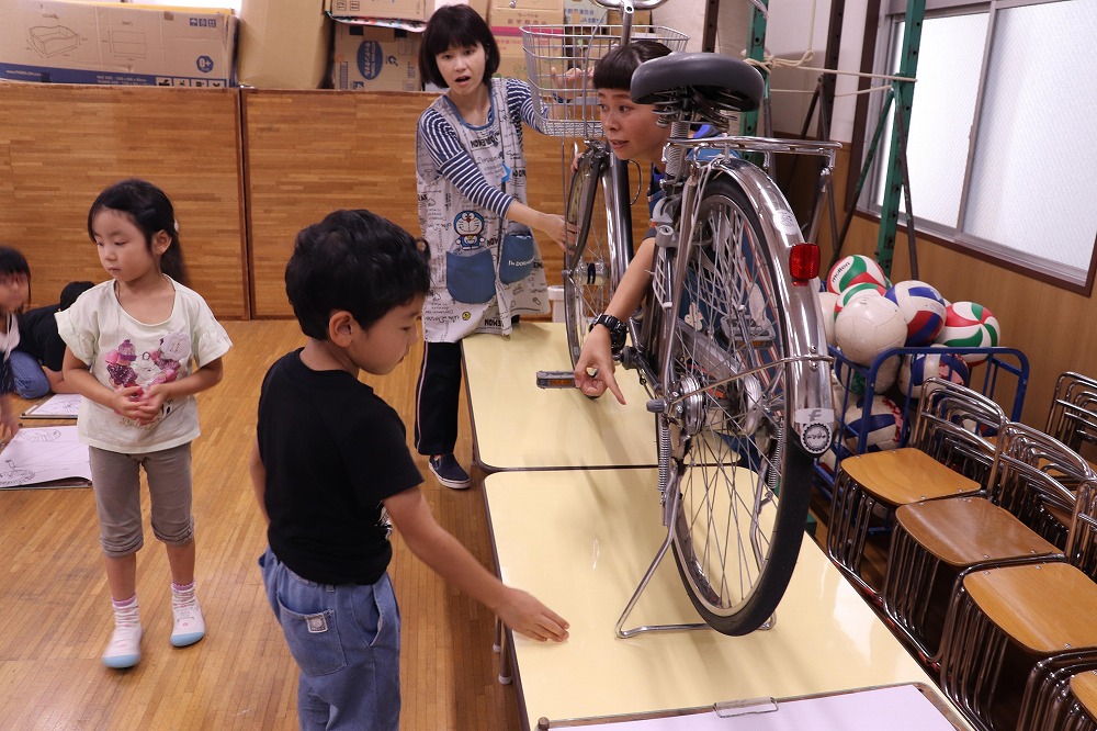 ラックスポーツクラブによる「たいそう」